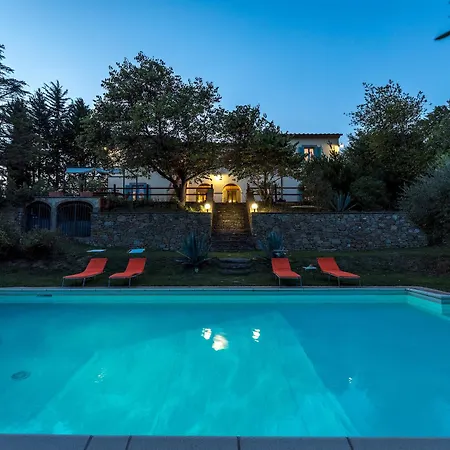 Casa Pippin 8, Emma Βίλα